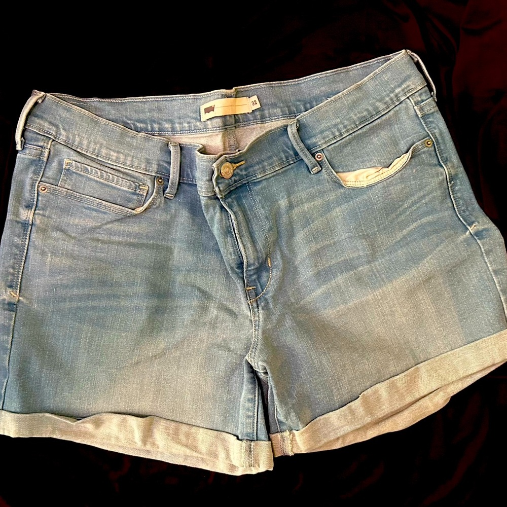 Levi Shorts